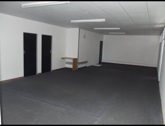 507M² WAREHOUSE RENTED IN CAPRICORN